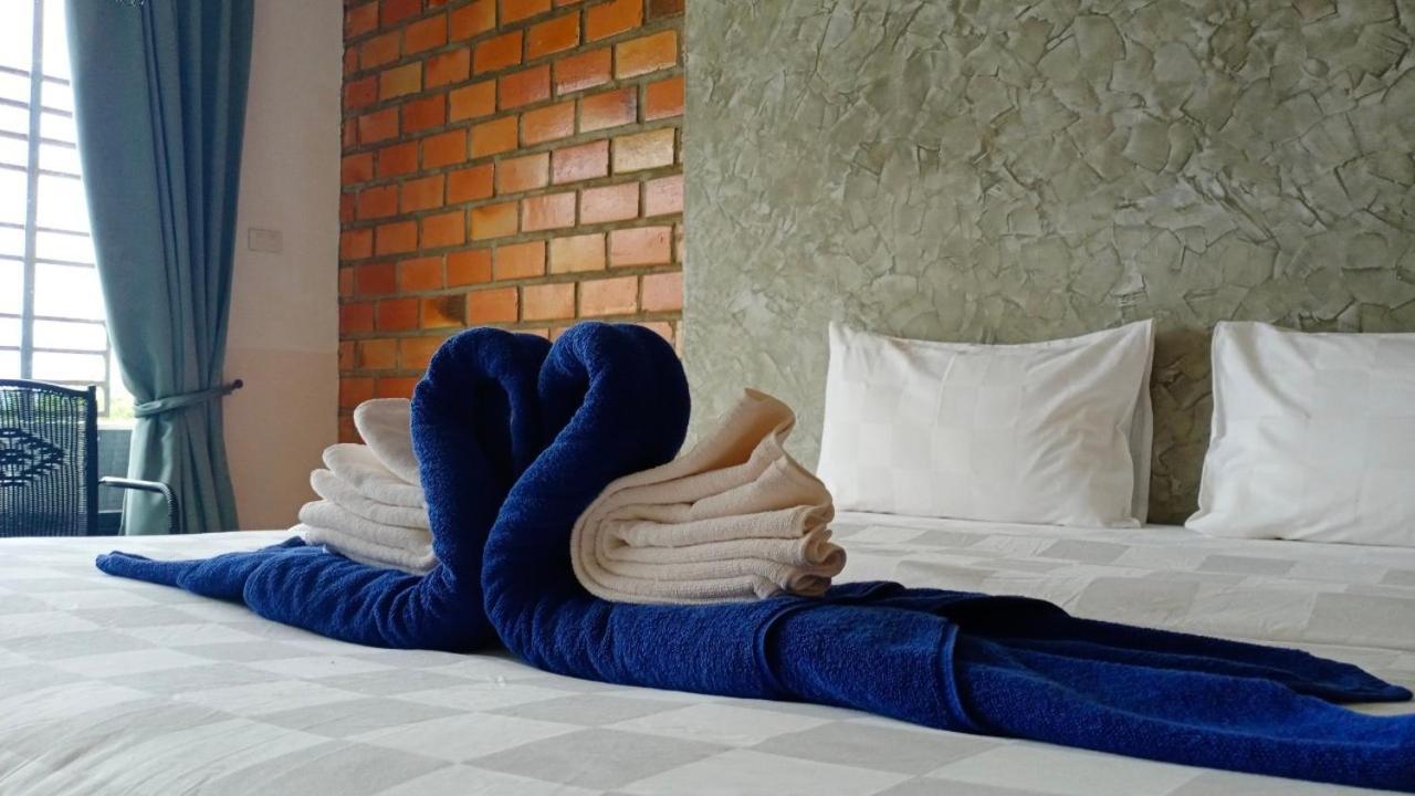 Moonrise Villa Chumphon Esterno foto